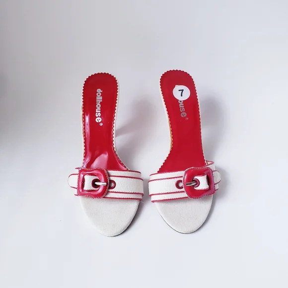 Vintage Dollhouse Cream and Red Slip-on Heels - Picture 8 of 16